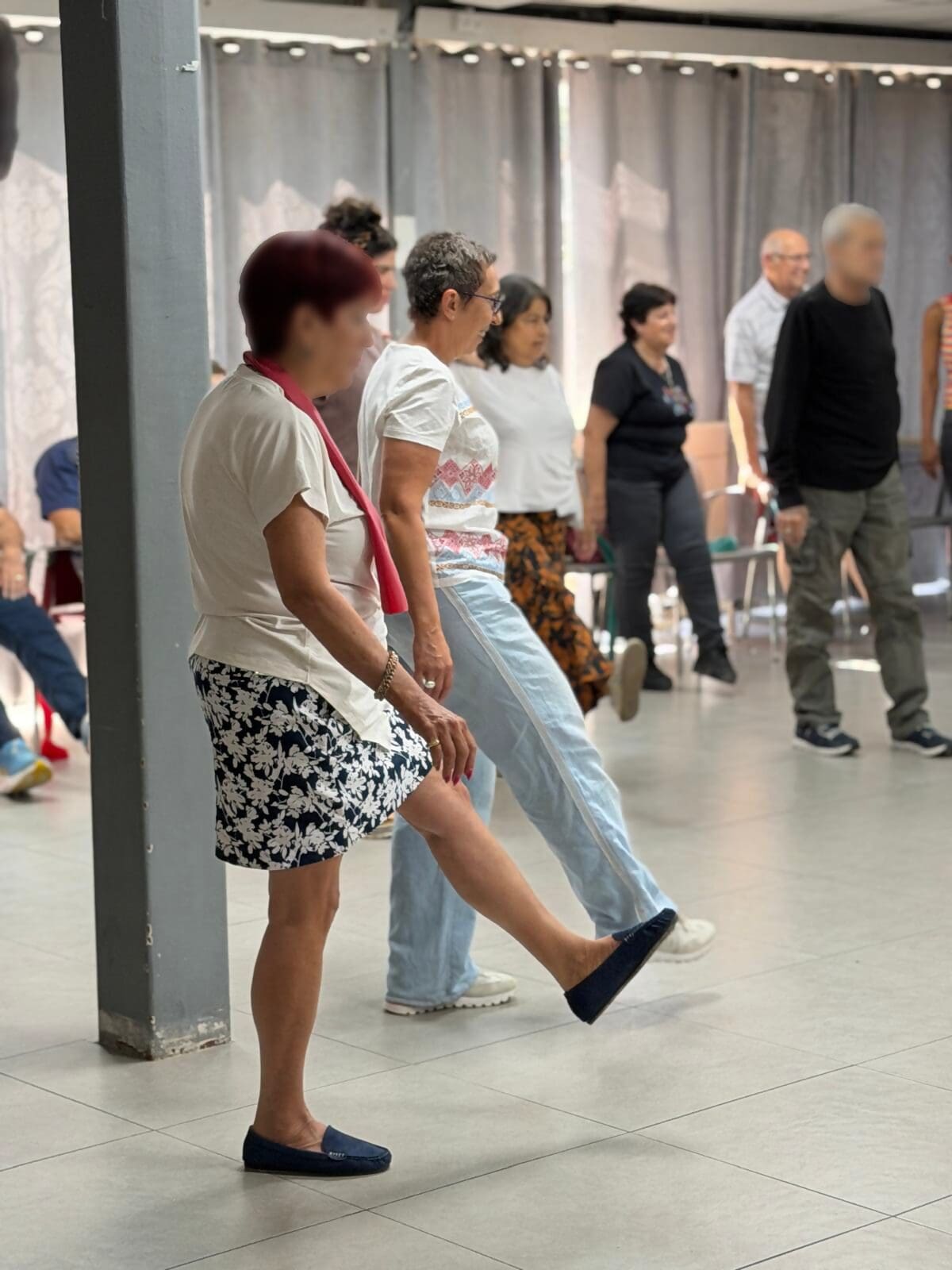 מטופלי דיאליזה מתאמנים (צילום: מרכז רפואי כרמל)