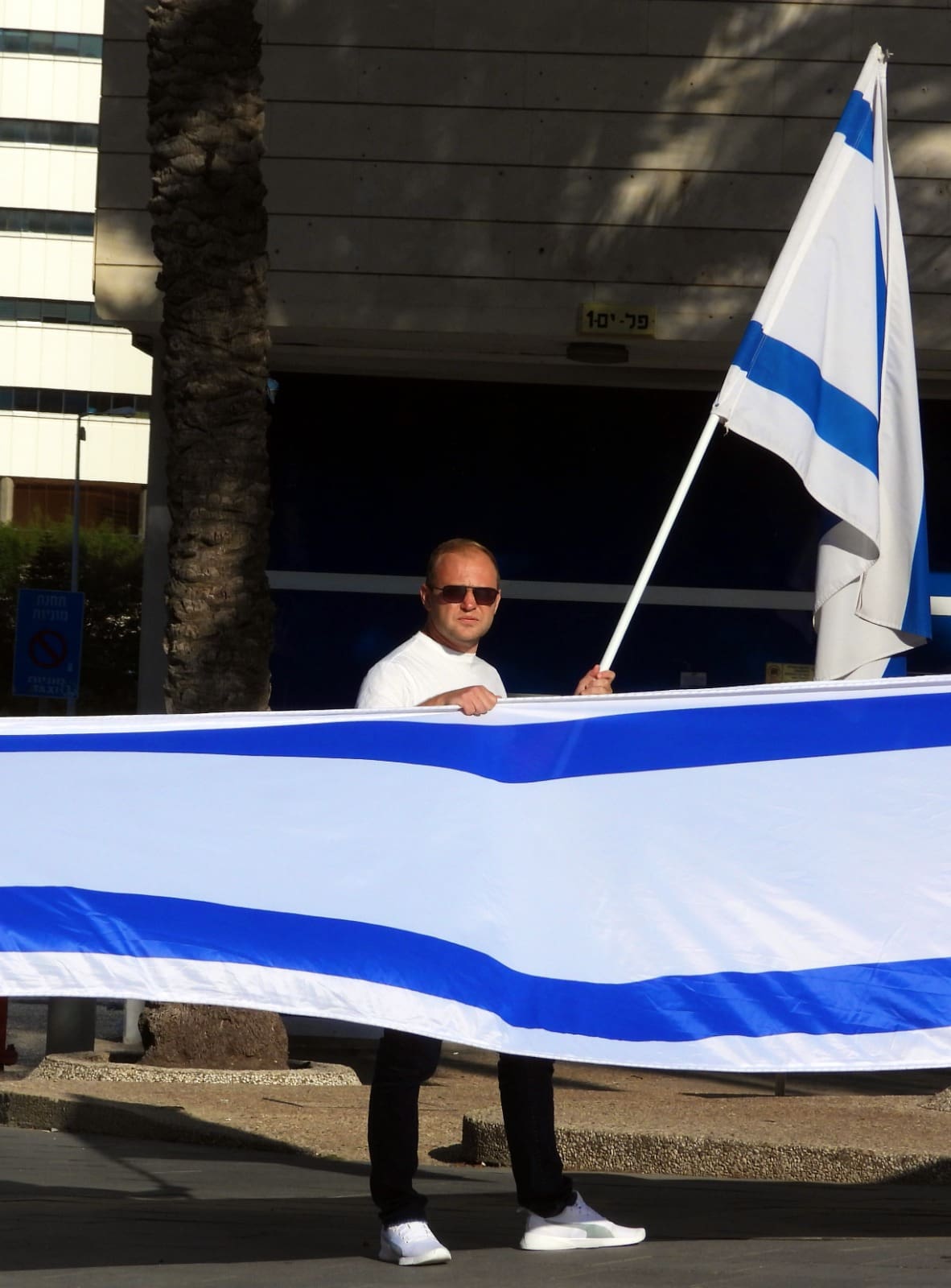 חבר מועצה מישראל ביתנו דורש לבטל הקרנת סרט של יוצרי ״נז״א״ בחיפה 24/9/26 (צילום: חיפה ביתנו)