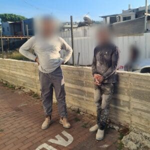 שישה שב״חים ומעסיק נעצרו בגזרת נשר – אתר בנייה נסגר בצו - מצ״ב תיעוד 25/9/26 (צילום: דוברות המשטרה)