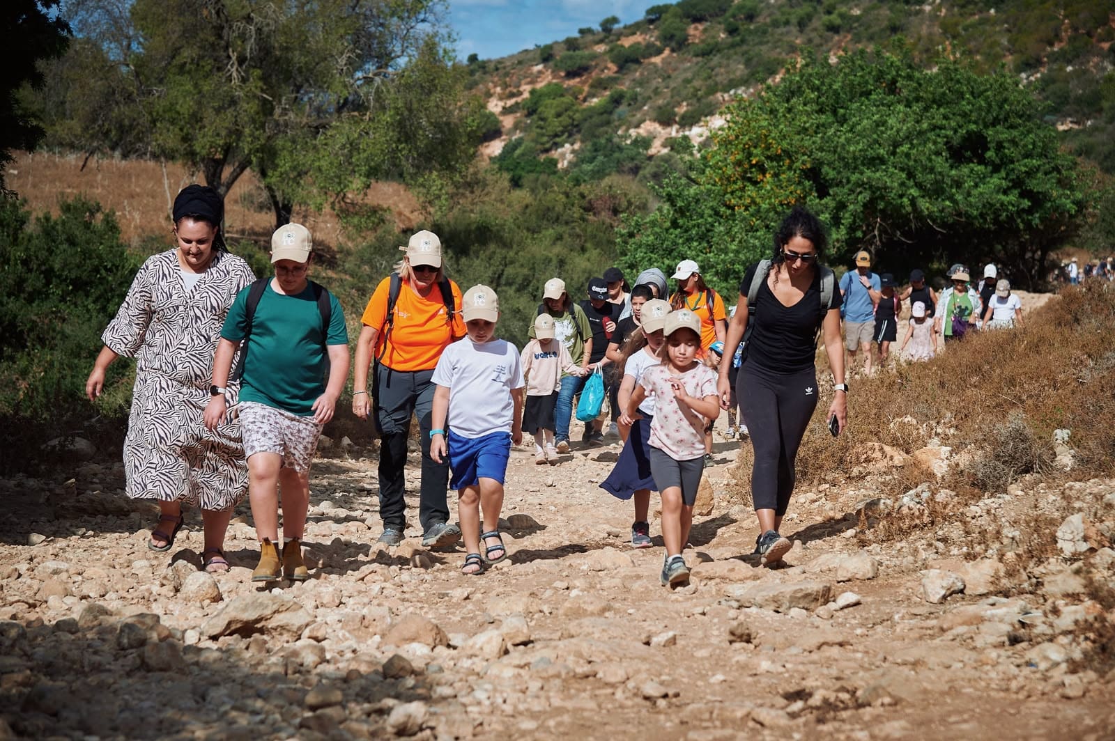 צעדת עין קדם בטירת כרמל (צילומים: שרון לייבל, עיריית טירת כרמל)