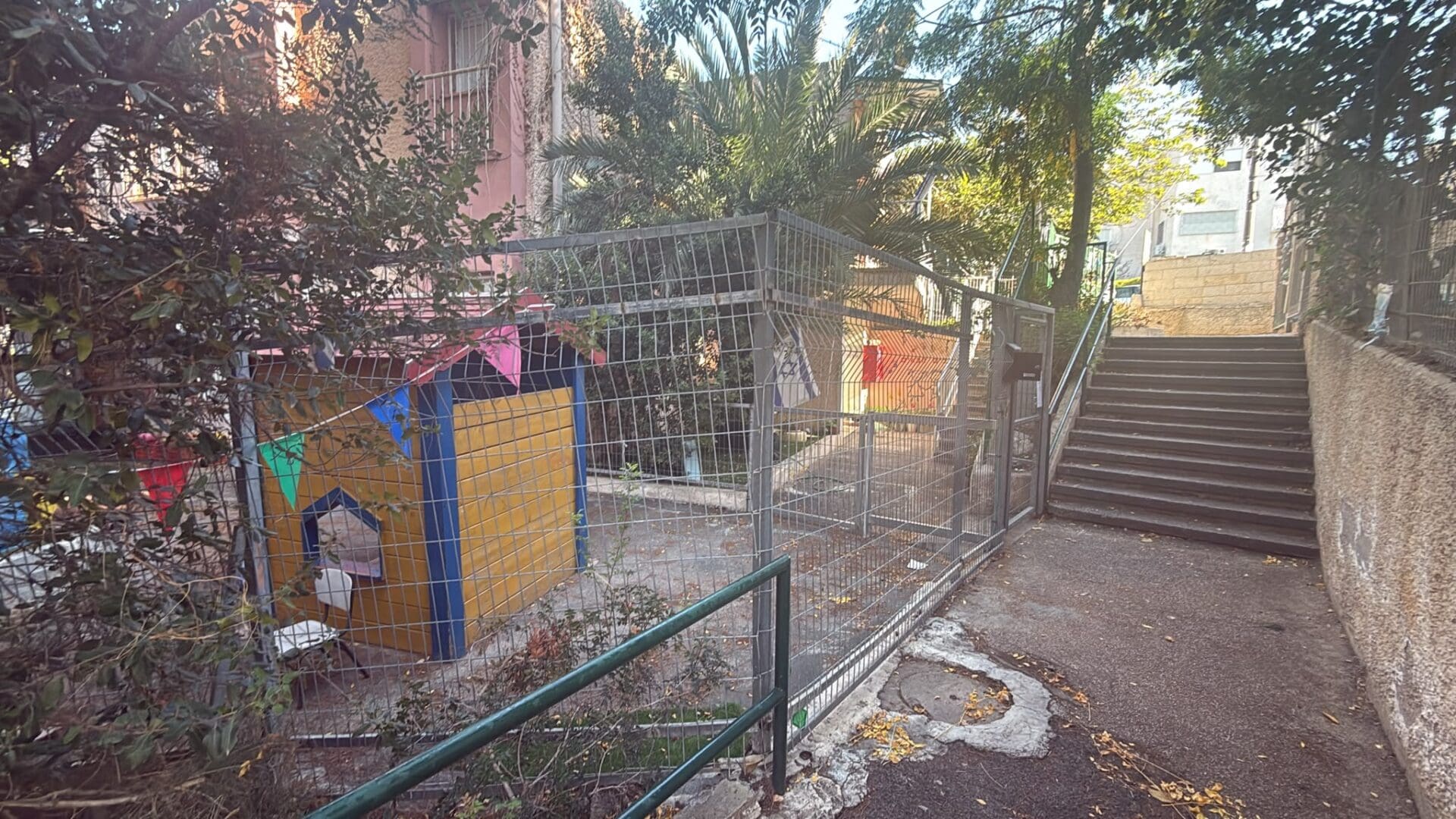 גן ציפורן בכרמליה (צילום: חי פה בשטח)
