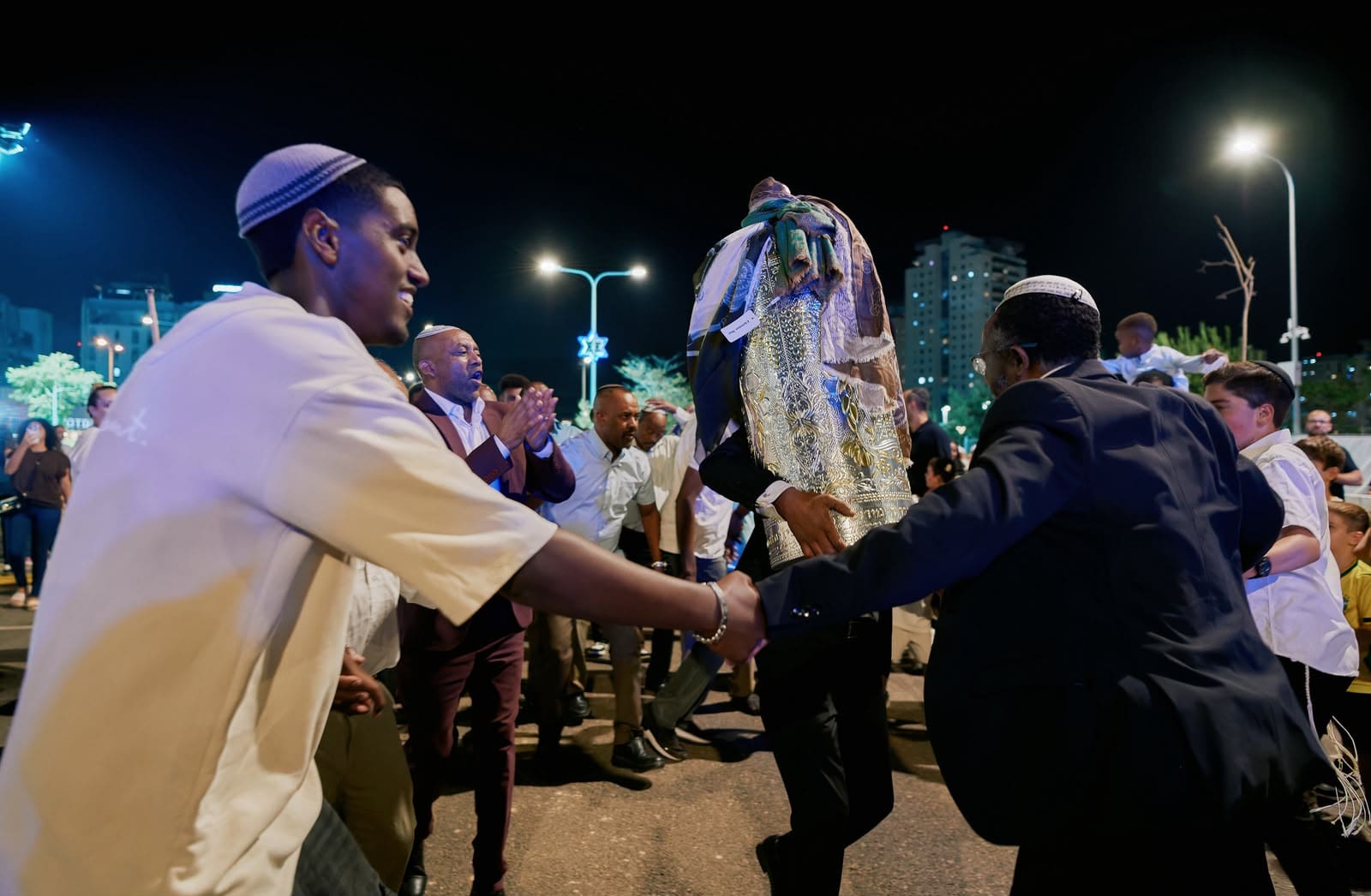 הקפות שניות בטירת כרמל (צילום: שרון לייבל, עיריית טירת כרמל)