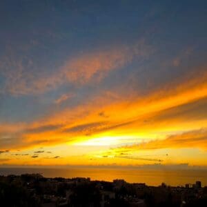 שקיעה מרהיבה בחיפה ביום הזיכרון לקורבנות ה-7 באוקטובר שקיעה מרהיבה בחיפה ביום הזיכרון לקורבנות ה-7 באוקטובר - גם שמי חיפה לא קופחו והצבעים המרהיבים כיסו את שנינו בעת שקיעה 5/10/26 (צילום: נילי בנו)