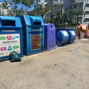 רחוב מנדל זינגר פינת רחוב קשטן בסביוני דניה (צילום: עליזה שנהר)