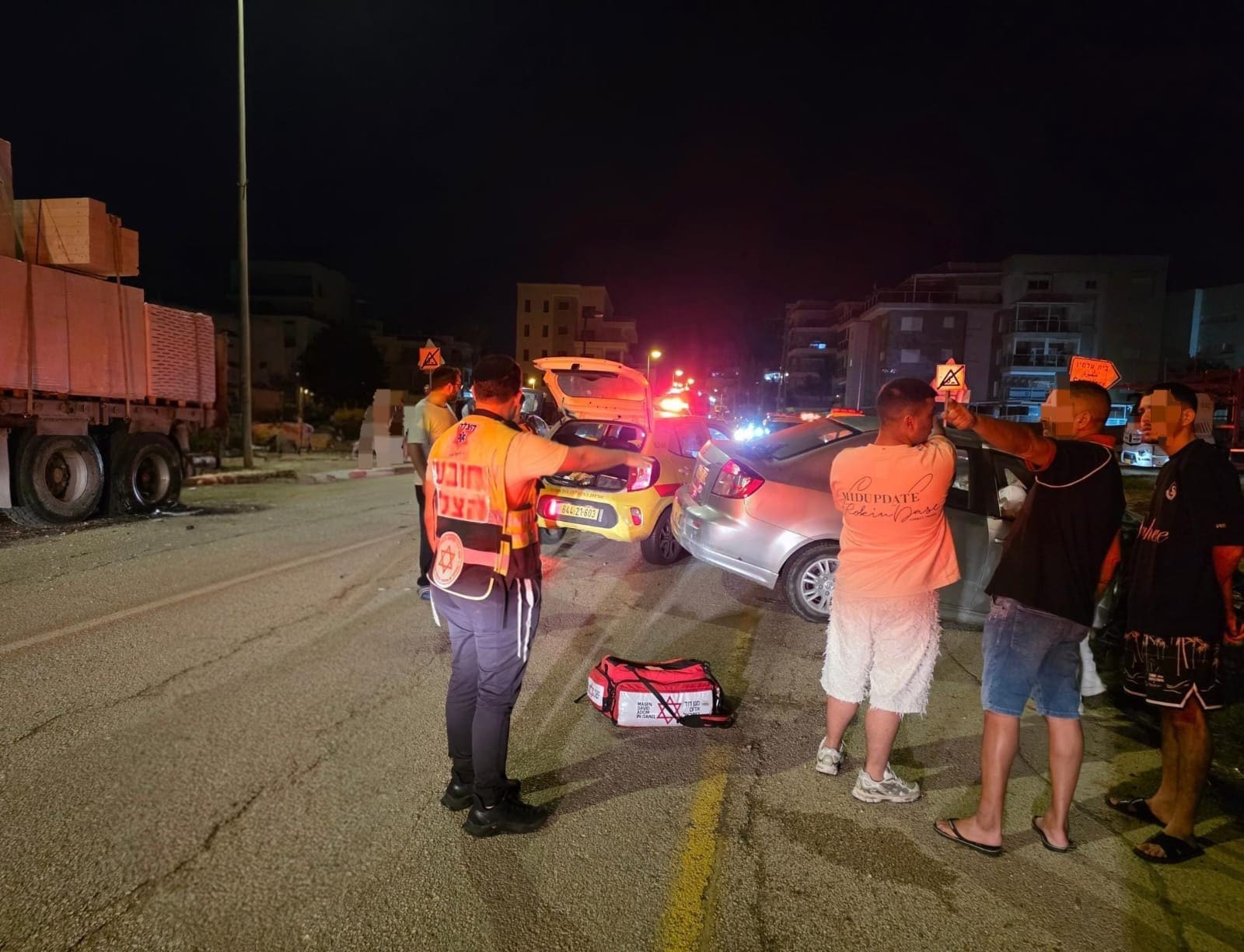 צעיר בן 18 נפצע בתאונה עצמית ברחוב הגפן בקריית אתא 7/10/26 (צילום: דוברות הצלה)