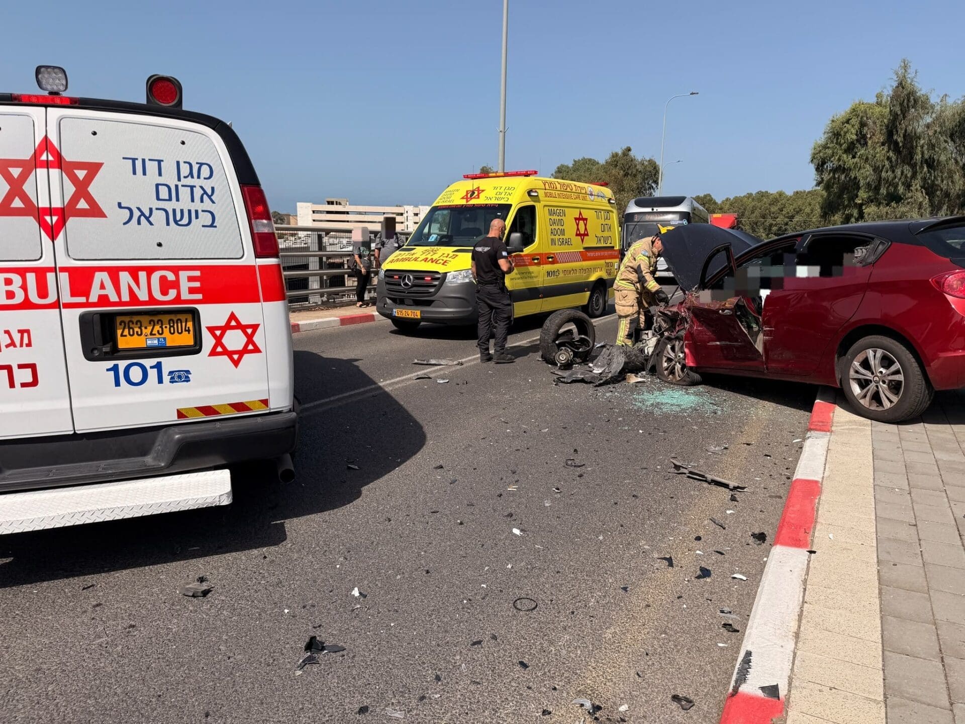 תאונת דרכים ברחוב אריה שנקר בחיפה (צילום: מד