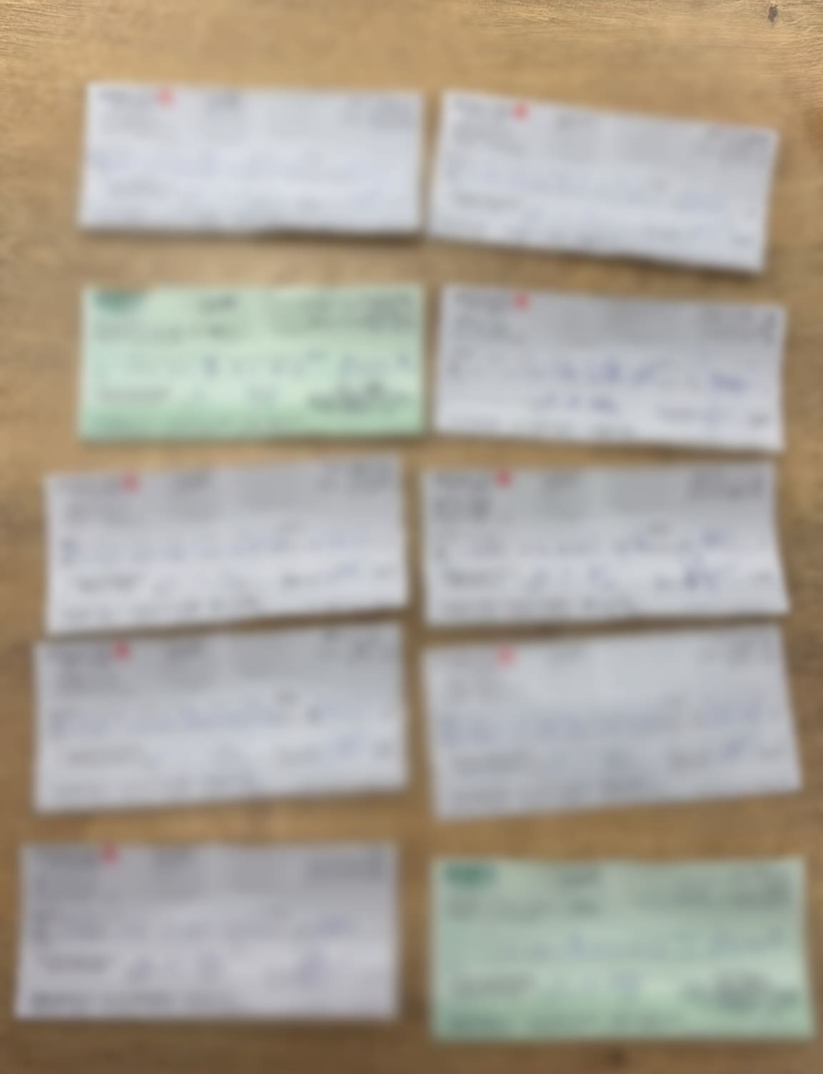 המחאות בשווי כ-290 אלף ש״ח נתפסו ברכב חשוד במחסום משטרתי בנשר - מצ״ב תיעוד 8/10/26 (צילום: דוברות המשטרה)