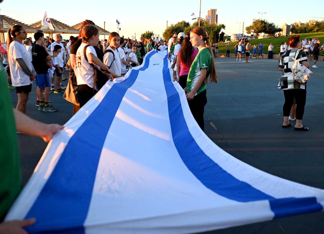 ביום של דמעות, זיכרון וגבורה: מאות רצו לציון שלוש שנים ל־7 באוקטובר (צילום: צרי אדמוני)