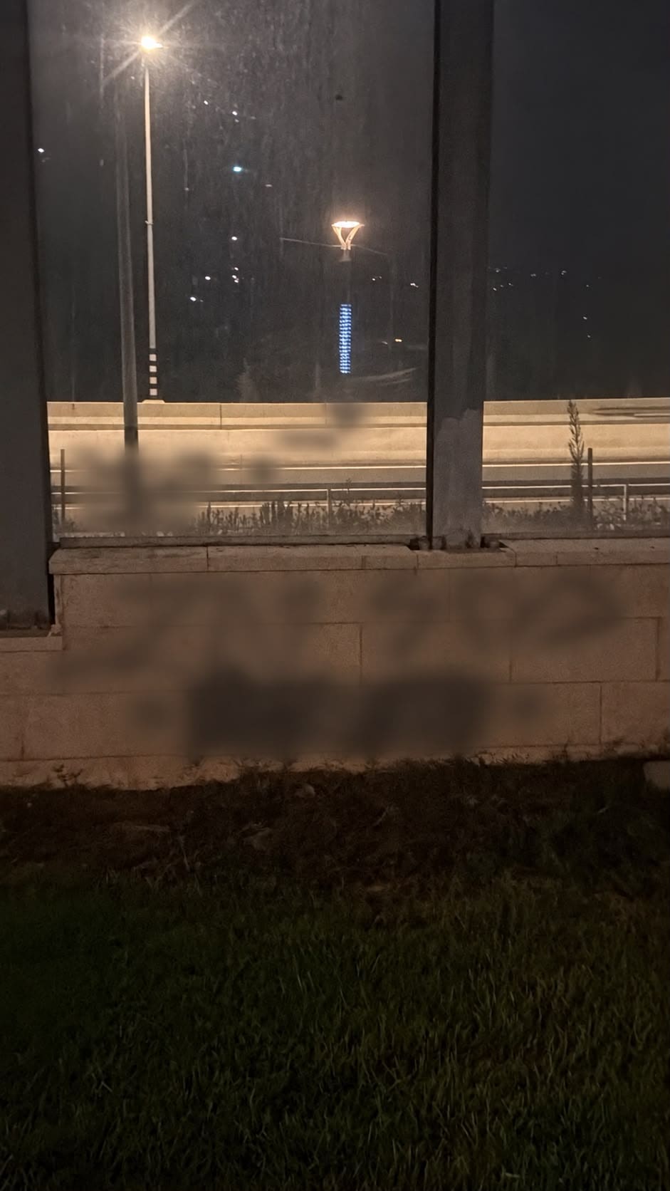 טירת כרמל: שני צעירים נתפסו בחשד להשחתת רכוש עירוני בגרפיטי 11/10/26 (צילום: דוברות עיריית טירת כרמל)