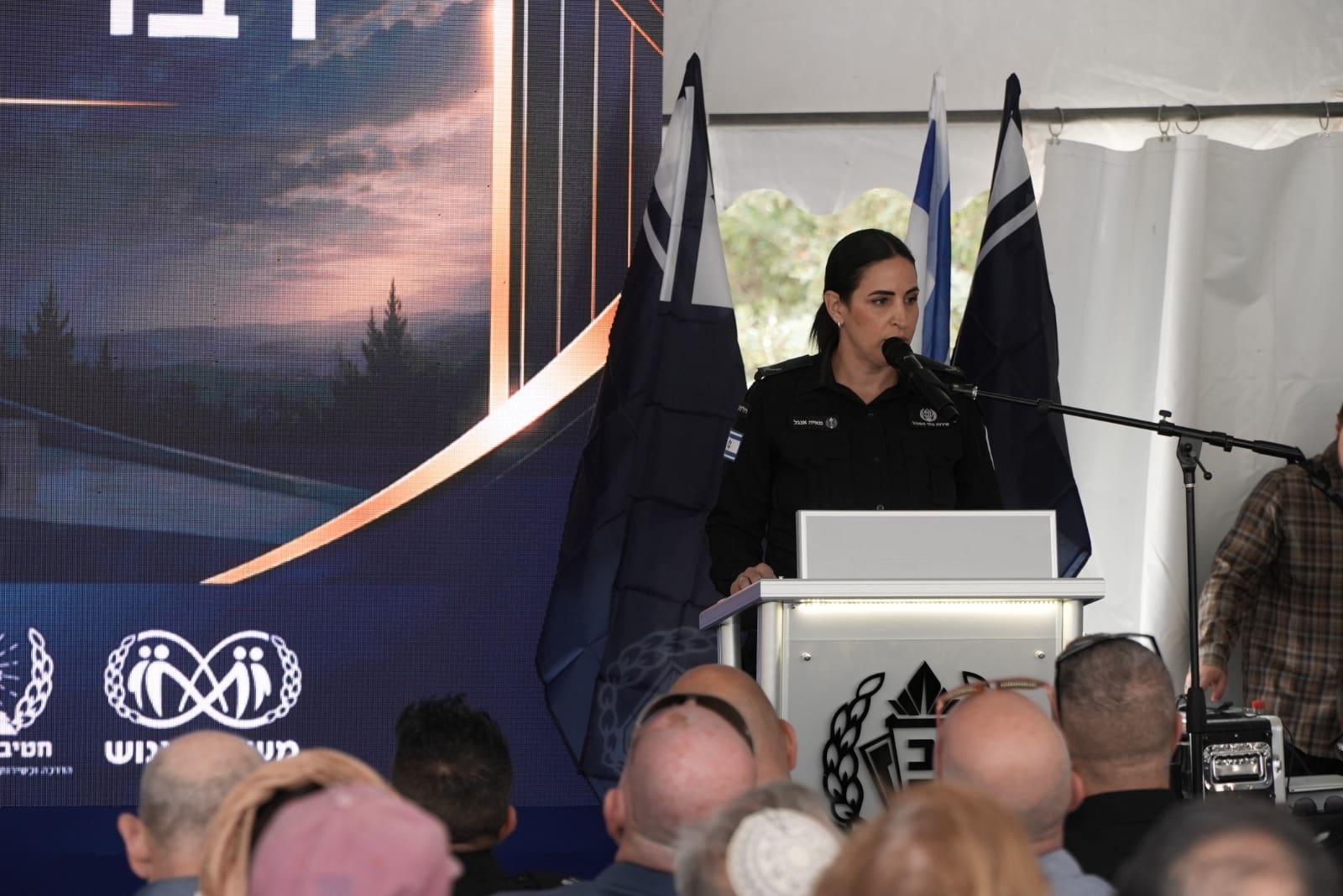 אנדרטה להנצחת אנשי מבצע "אייר" (צילום: שב"ס)