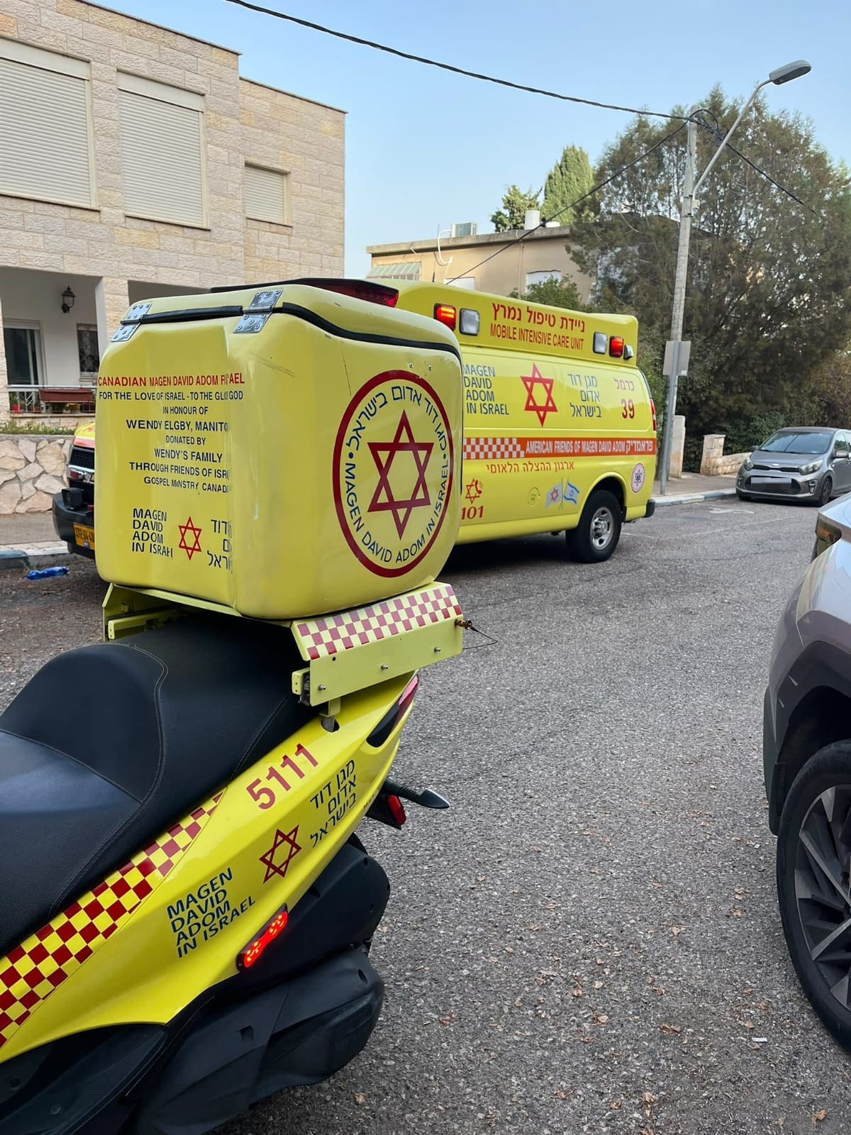 רכבי הצלה של מד"א בחיפה (צילום: מד"א)