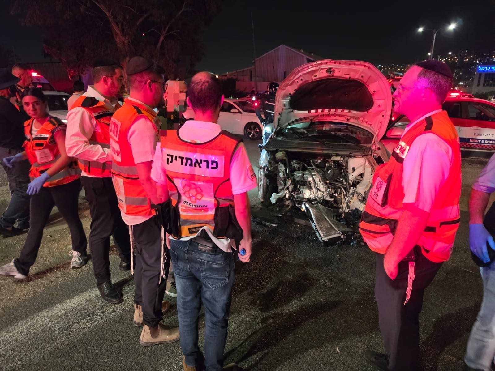 תאונת דרכים קשה ברחוב טובים בחיפה – ארבעה נפגעים 16/10/26 (צילום: איחוד הצלה)