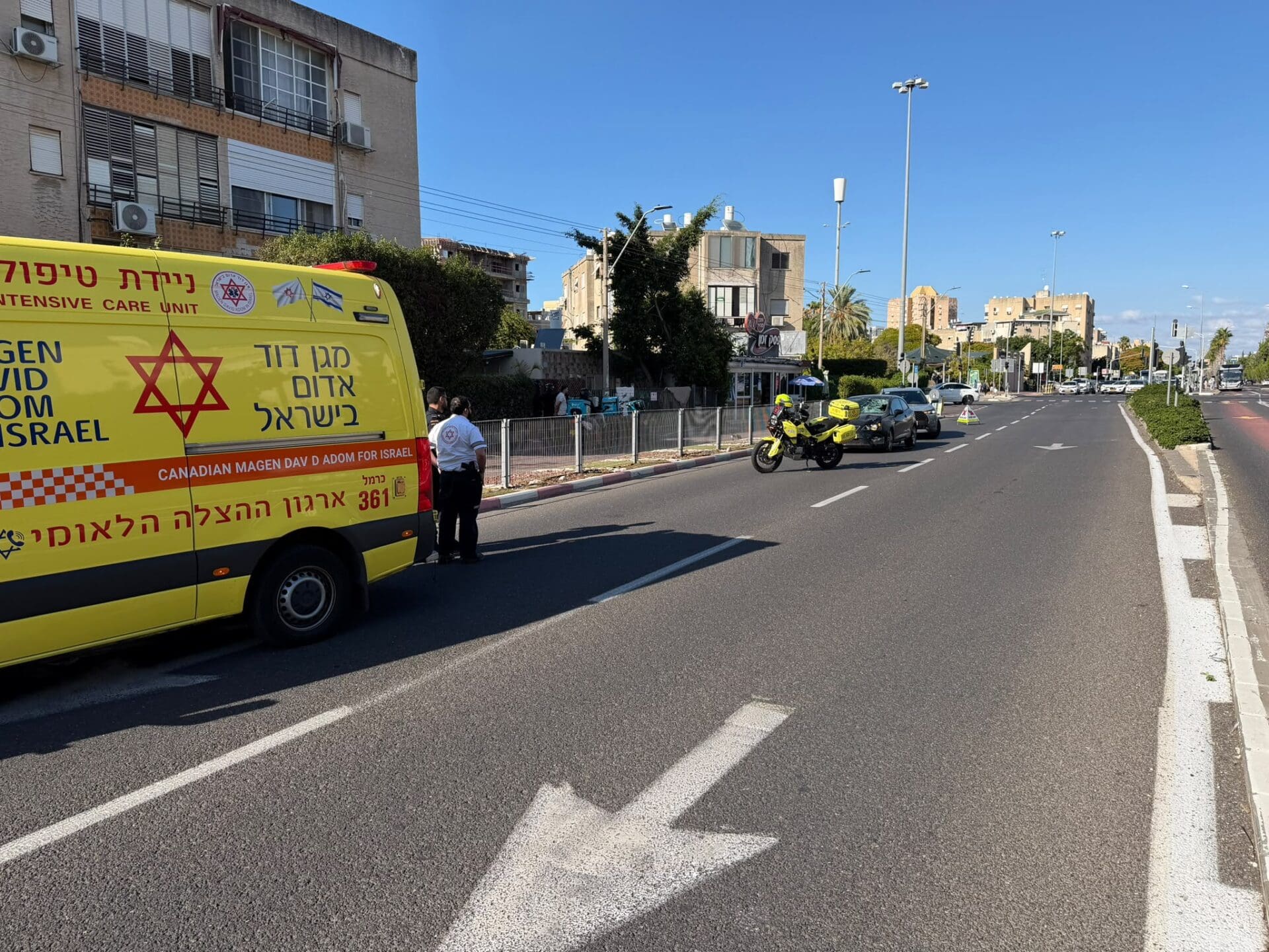 תאונת דרכים בדרך עכו בקריית מוצקין (צילום: מד"א)