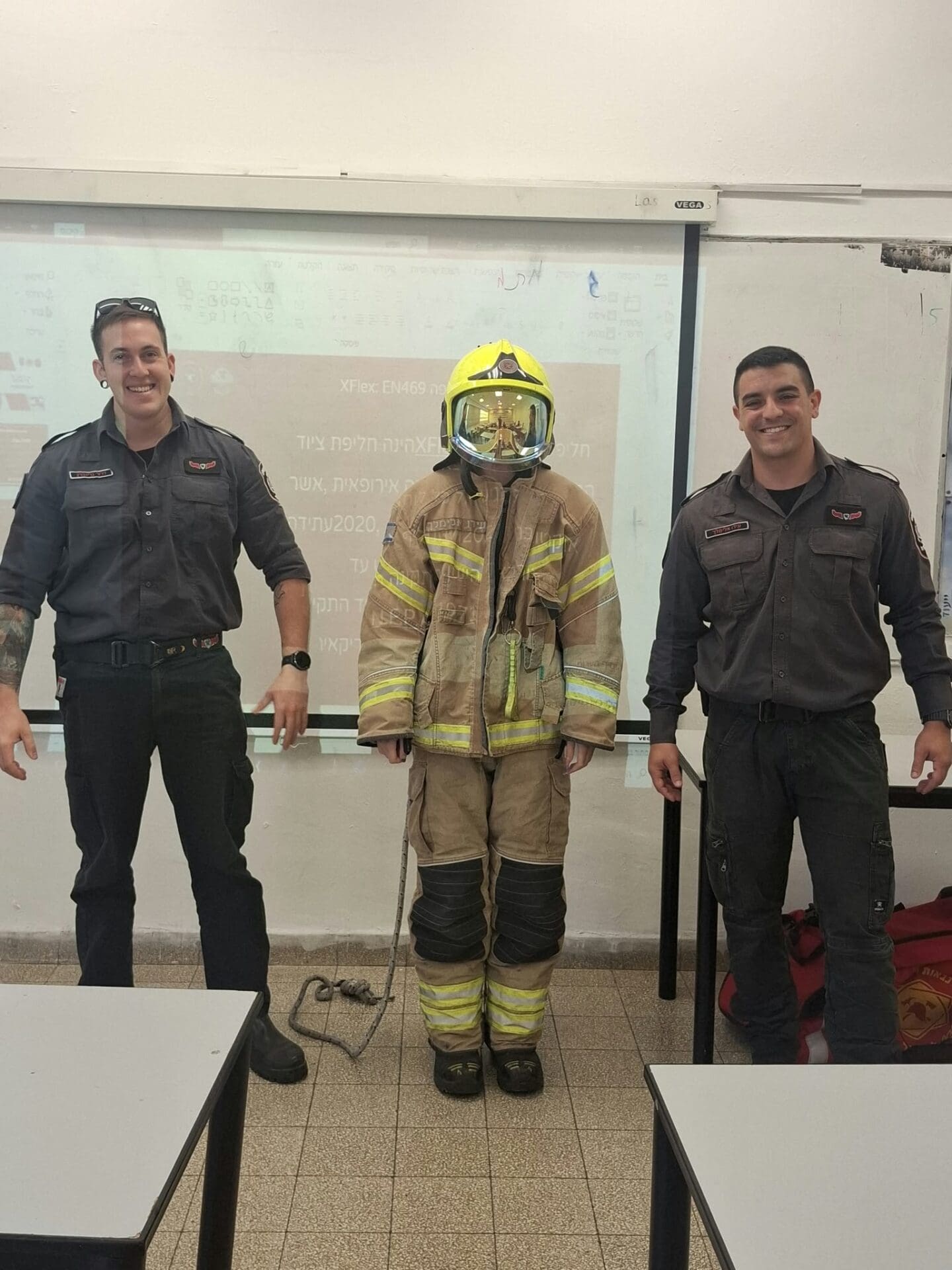 מגמת כבאות והצלה חדשה נפתחה בבית הספר עירוני א׳ בחיפה   (צילום: כבאות והצלה לישראל)