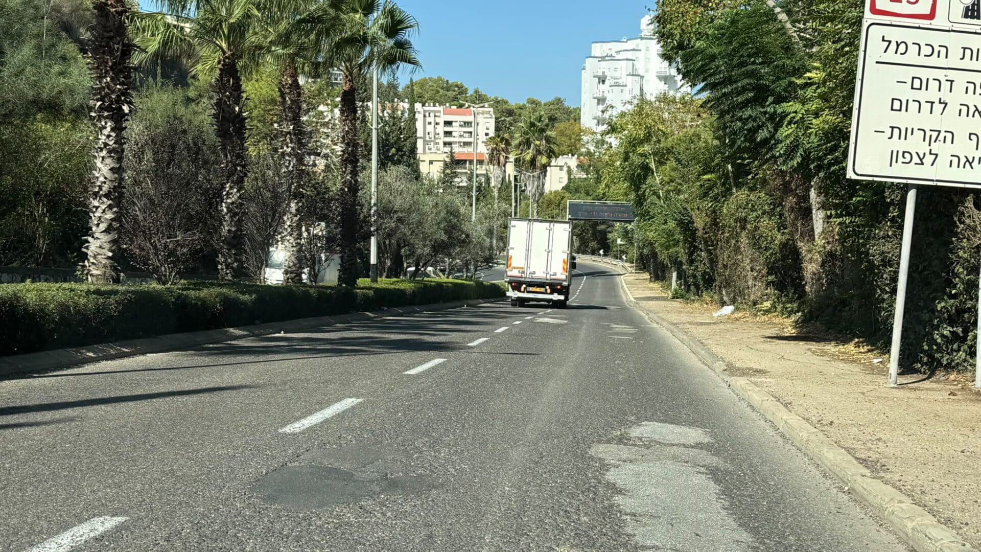 עיריית חיפה תחל בעבודות קרצוף וריבוד ברחוב חנקין 29/10/26 (צילום: ראובן כהן, דוברות עיריית חיפה)
